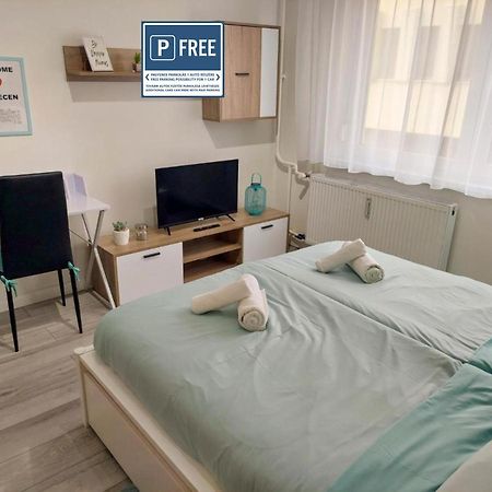 Aweshome City Apartment - 3 Bedrooms And Free Parking Debrecen Dış mekan fotoğraf