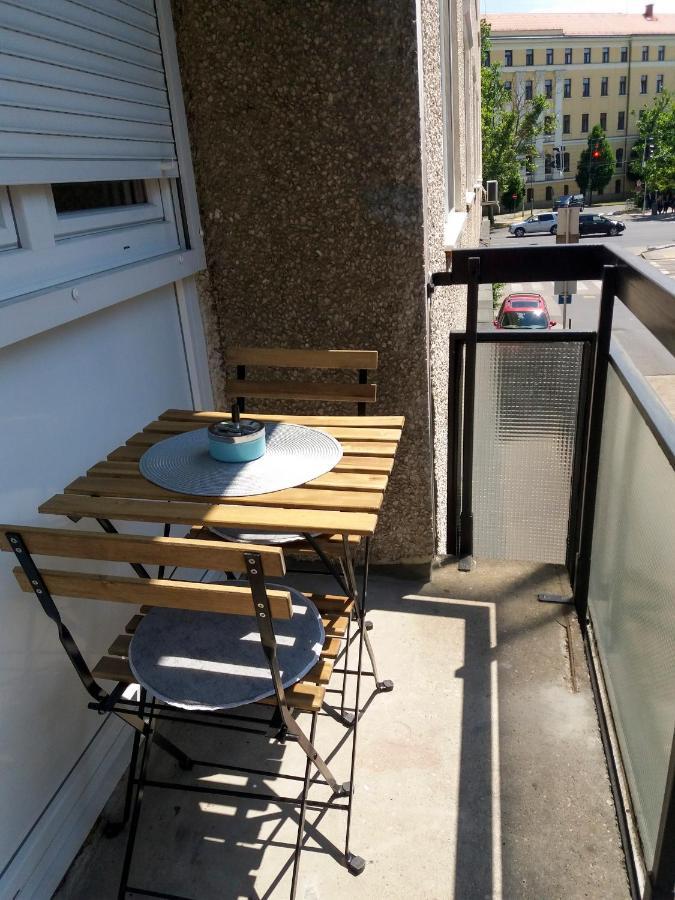 Aweshome City Apartment - 3 Bedrooms And Free Parking Debrecen Dış mekan fotoğraf