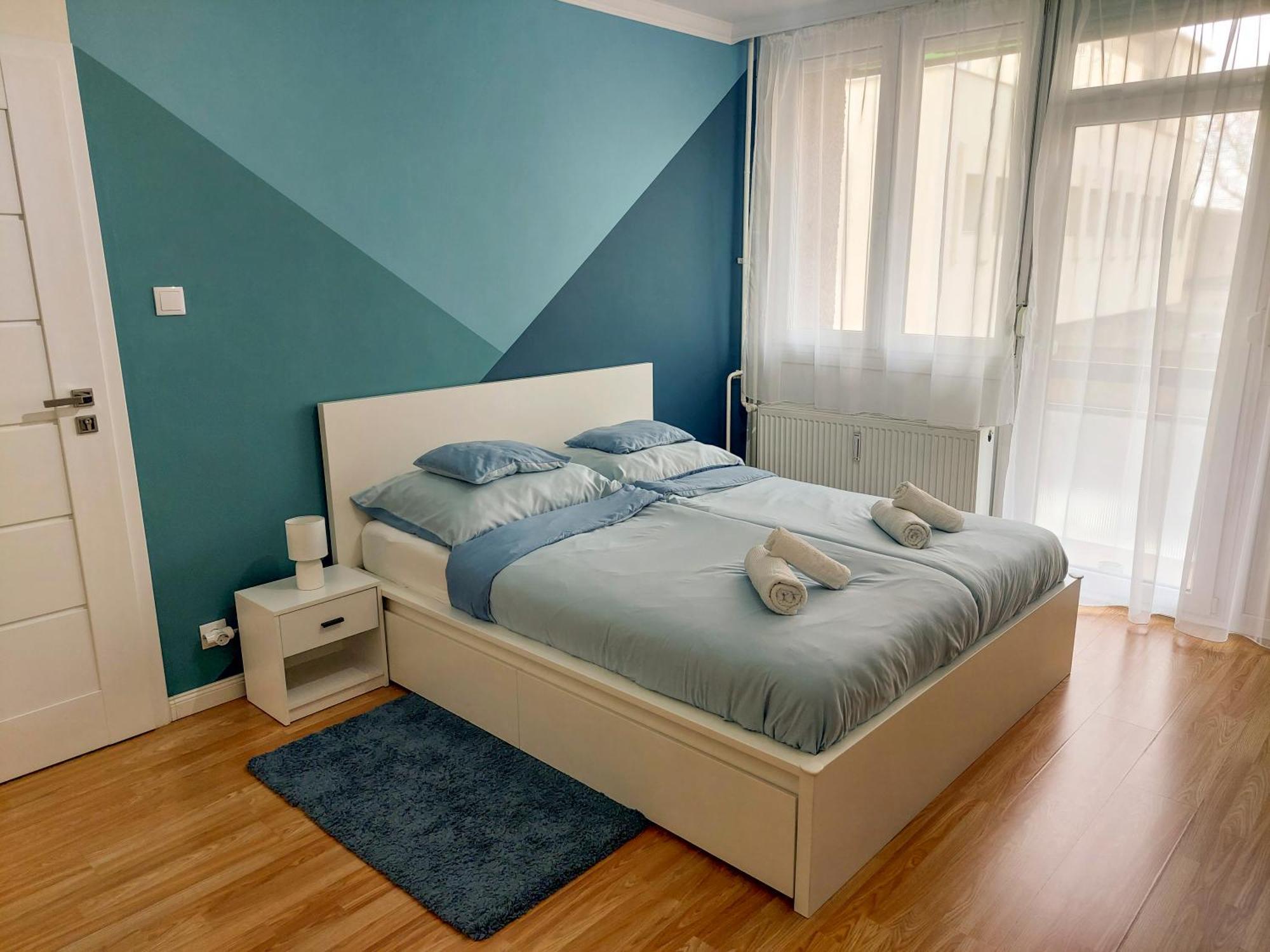 Aweshome City Apartment - 3 Bedrooms And Free Parking Debrecen Dış mekan fotoğraf