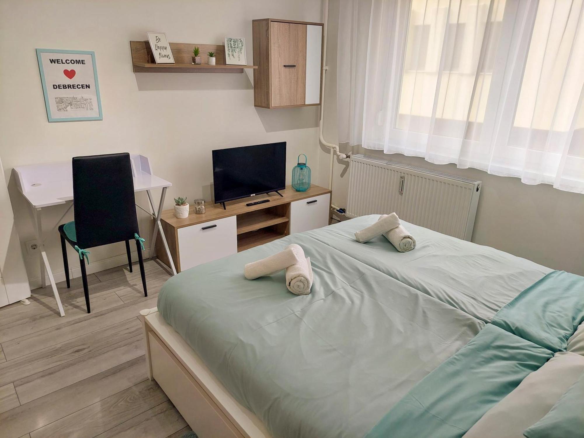 Aweshome City Apartment - 3 Bedrooms And Free Parking Debrecen Dış mekan fotoğraf