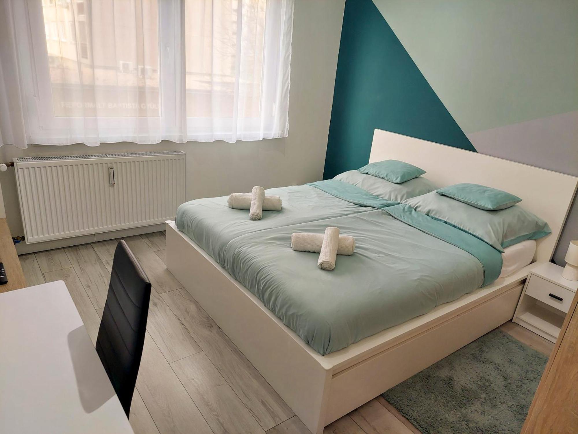 Aweshome City Apartment - 3 Bedrooms And Free Parking Debrecen Dış mekan fotoğraf